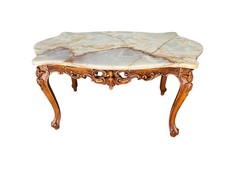 ️ Ancienne table basse en bois sculpté avec plateau en onyx naturel