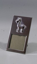 PETIT  CADRE en métal argenté, motif cheval, Connoisseur, dos velours et patte