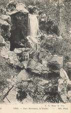 14 VIRE PARC NORMAND LA GROTTE