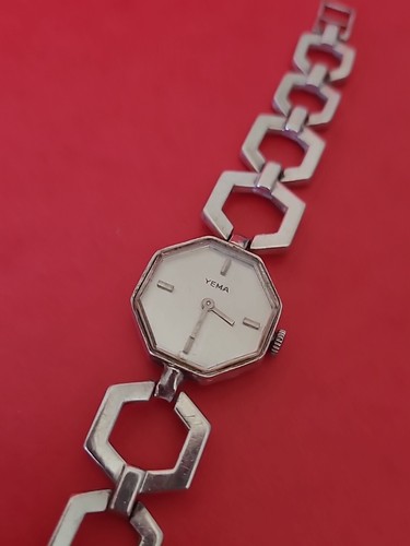 Belle montre bracelet femme