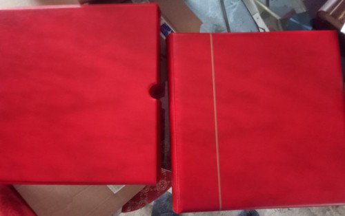Album type supra rouge - album,