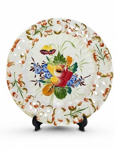 Assiette ancienne ajourée - , en