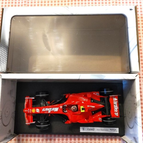 Hot wheels ferrari f2007 - 1/18,