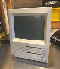 Vintage Apple Macintosh SE