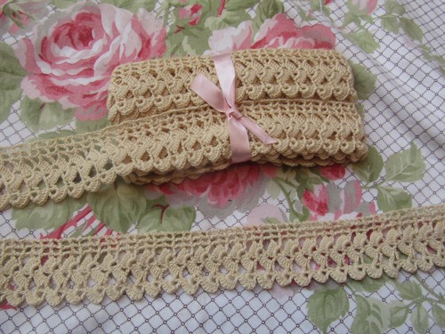 280 dentelle ancienne - cm,