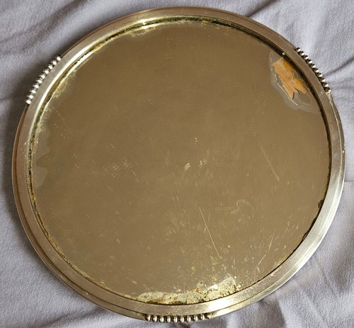 Dessous plat centre de - dessous, /