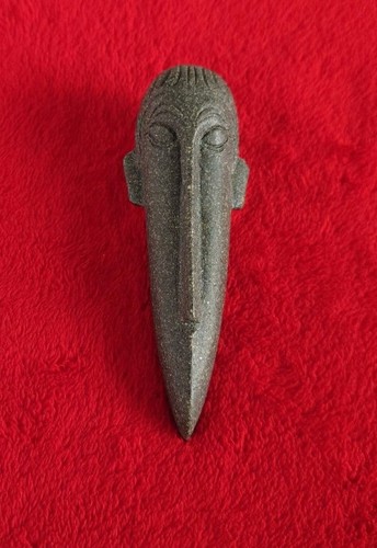 Broche sculptée pierre - en,
