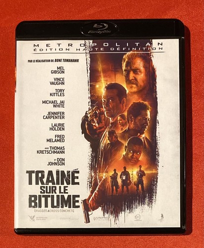 Blu ray traîné sur le - -,