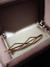 Ancienne pince à cheveux vintage plaquée or rétro accessoire de coiffure déco