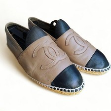Chaussures plates CHANEL