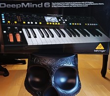 BEHRINGER DEEPMIND 6  BEHRINGER Synthétiseur analogique 6 voix Neuf !!!!!