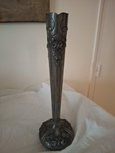 Long vase étain art - vase,