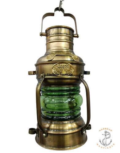 Ancienne lampe pétrole - à,