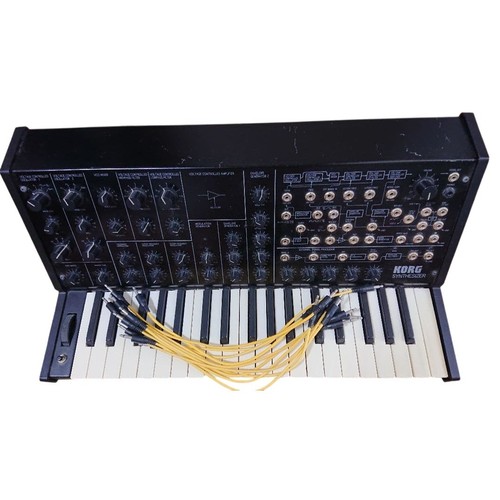 Mini synthétiseur analogique