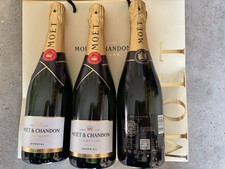 3 Bouteilles De Champagne