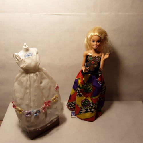 Poupée barbie 2013 avec - poupée,