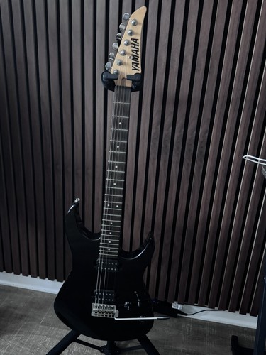 Yamaha rgx series black - used,