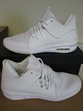 Baskets Nike Air Jordan First