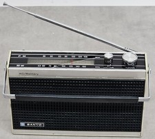 Radio FM Portable À Piles Sanyo Fabriqué Au Japon Vintage