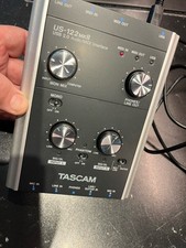 Tascam US-122 MK2 , Interface Audio/midi+Micro Sennheiser e815s ..