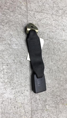 Attache ceinture arriere