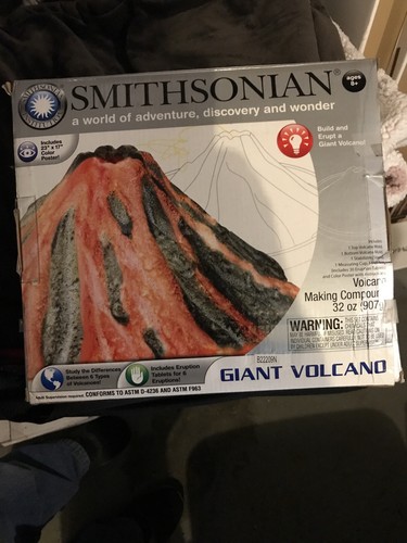 Smithsonian giant volcano - smithsonian, kit