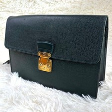 Louis Vuitton Taiga Serviette