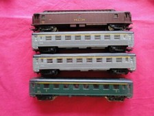 Jouef ( Lima, etc...) 3 voitures voyageurs ET 1 ALLEGE POSTALE