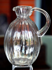 Attribué à DAUM · petit Pichet, en verre soufflé et côtelé – modèle « Vérone » ?