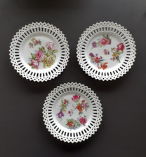 LOT DE TROIS ASSIETTES