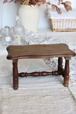 Petit tabouret ancien en bois tourné