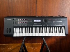 Station de travail synthétiseur Yamaha MOXF6 61 touches MOTIF XF qualité sonore