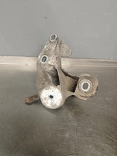 ?? SUPPORT MOTEUR DROIT AUDI A6 C6 4F 2.7 TDI 4F0199352E