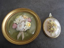 Lot 2 cadres anciens - verre bombé- fleurs