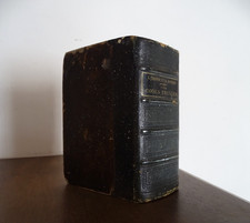 Livre ancien , les codes