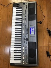 Yamaha PSR-S670 61-Key