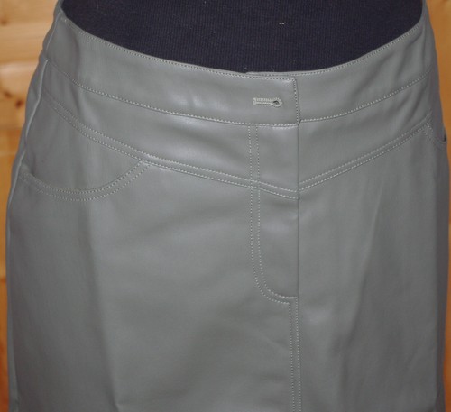 Jupe évasée aspect cuir