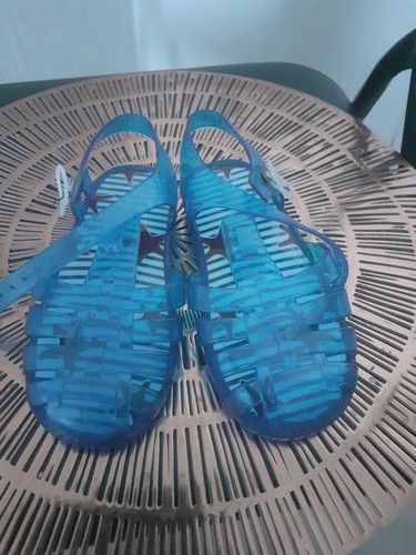 Chaussures aquatique plastique - chaussures,