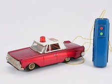 ME702 Chine voiture de pompier FIRE CHIEF filoguidée moteur à piles tôle 22 cm