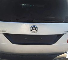 Cache plaque de hayon arrière