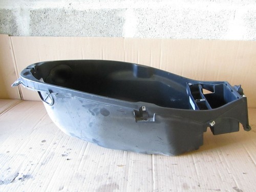 Coffre casque piaggio - , 300