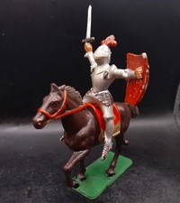 CLAIRET  / CHEVALIER MOYEN AGE remonté sur cheval starlux  / 1,32 éme