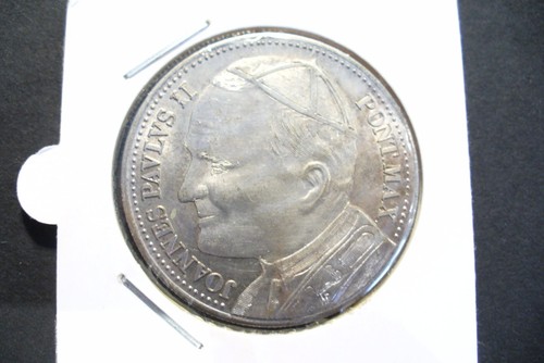 Ancienne médaille - ,