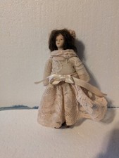 ancienne poupée mignonette porcelaine et tissu