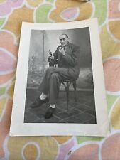 Ancienne Photo Homme En Costume Sur Chaise Bistrot Souvenir 