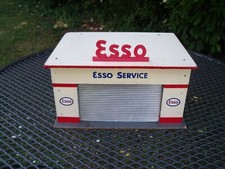 BEAU  PETIT GARAGE  ESSO