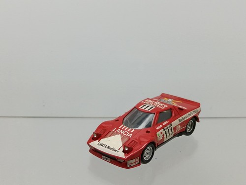 Lancia stratos rouge 111 - 27,