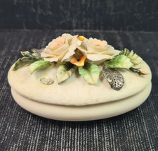 Boîte Ovale En Porcelaine