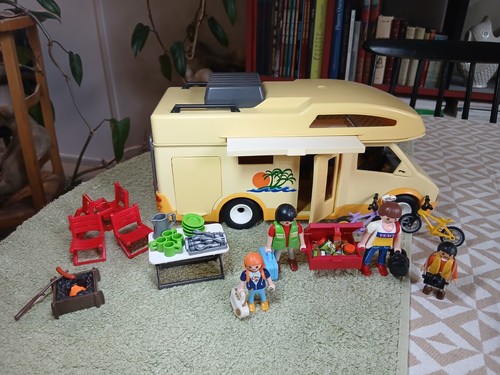 City life playmobil - life,