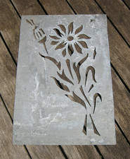 Ancien Pochoir en Zinc motif fleurs Floral 25 x 17 cm